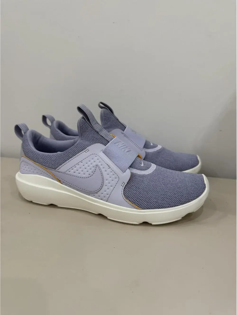 Nike Slip-On Knit Sneakers Lavender Blue White *missing insoles Size 8.5